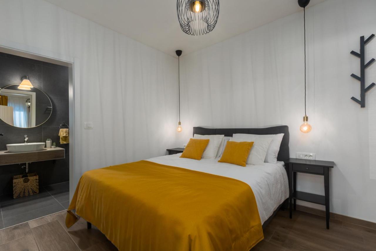 Apartments Residence Radovan 1 โปเรช ภายนอก รูปภาพ