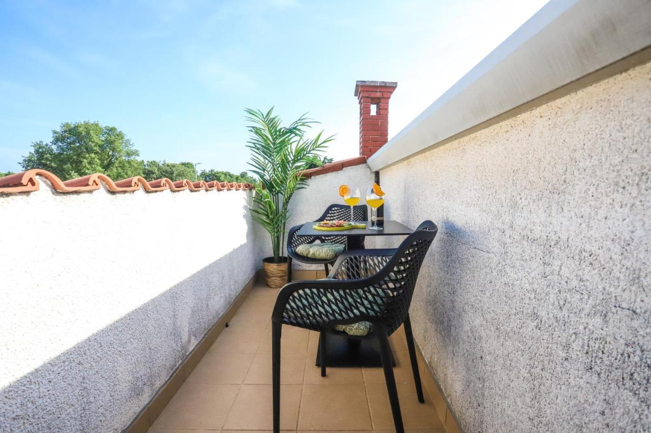 Apartments Residence Radovan 1 โปเรช ภายนอก รูปภาพ