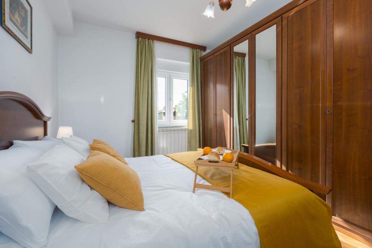 Apartments Residence Radovan 1 โปเรช ภายนอก รูปภาพ