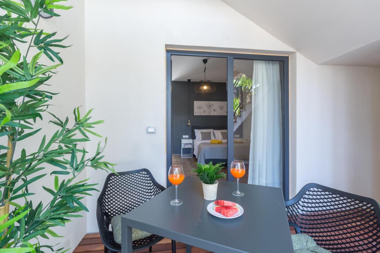 Apartments Residence Radovan 1 โปเรช ภายนอก รูปภาพ