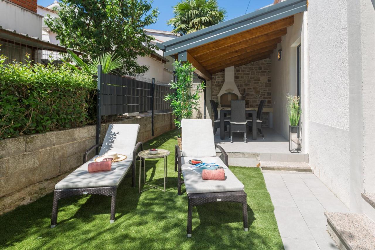 Apartments Residence Radovan 1 โปเรช ภายนอก รูปภาพ